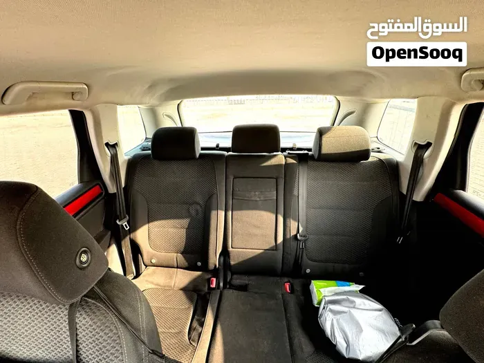 Volkswagen Touareg 2012 photo 2