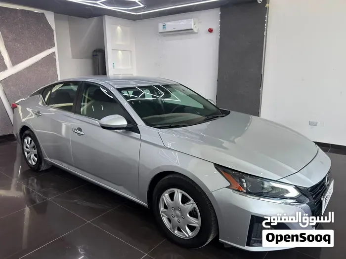 Nissan Altima 2023 photo 4