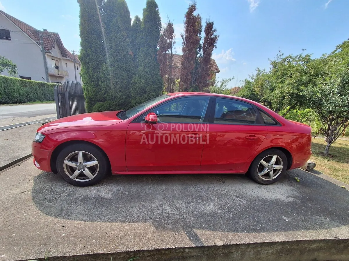 Audi A4 2010 photo 4