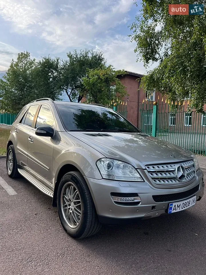 Mercedes-Benz M-Class 2007 photo 2