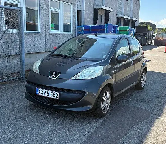 Peugeot 107 2006 photo 2