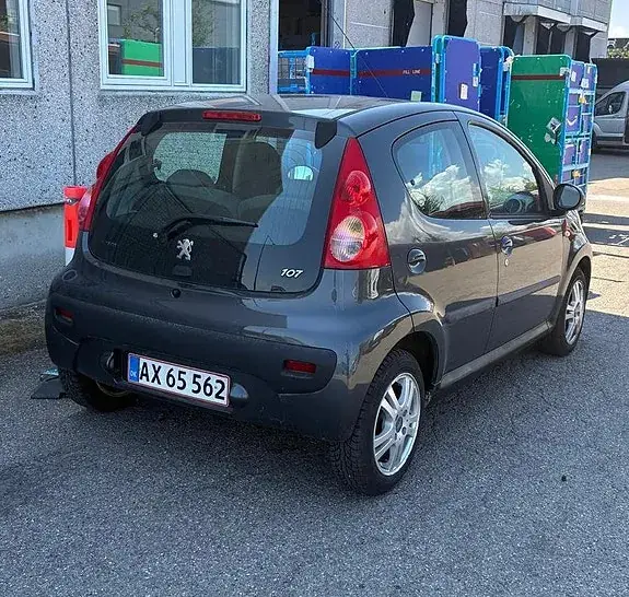 Peugeot 107 2006 photo 4