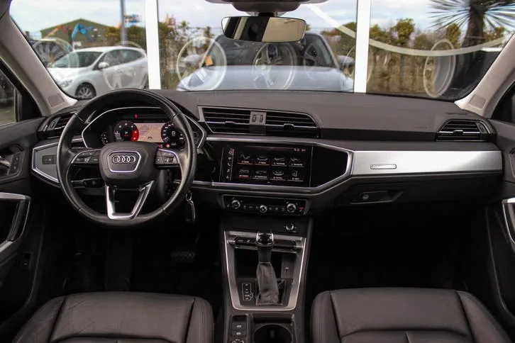 Audi Q3 2020 photo 3