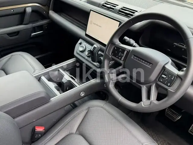 Land Rover Defender 2025 photo 2
