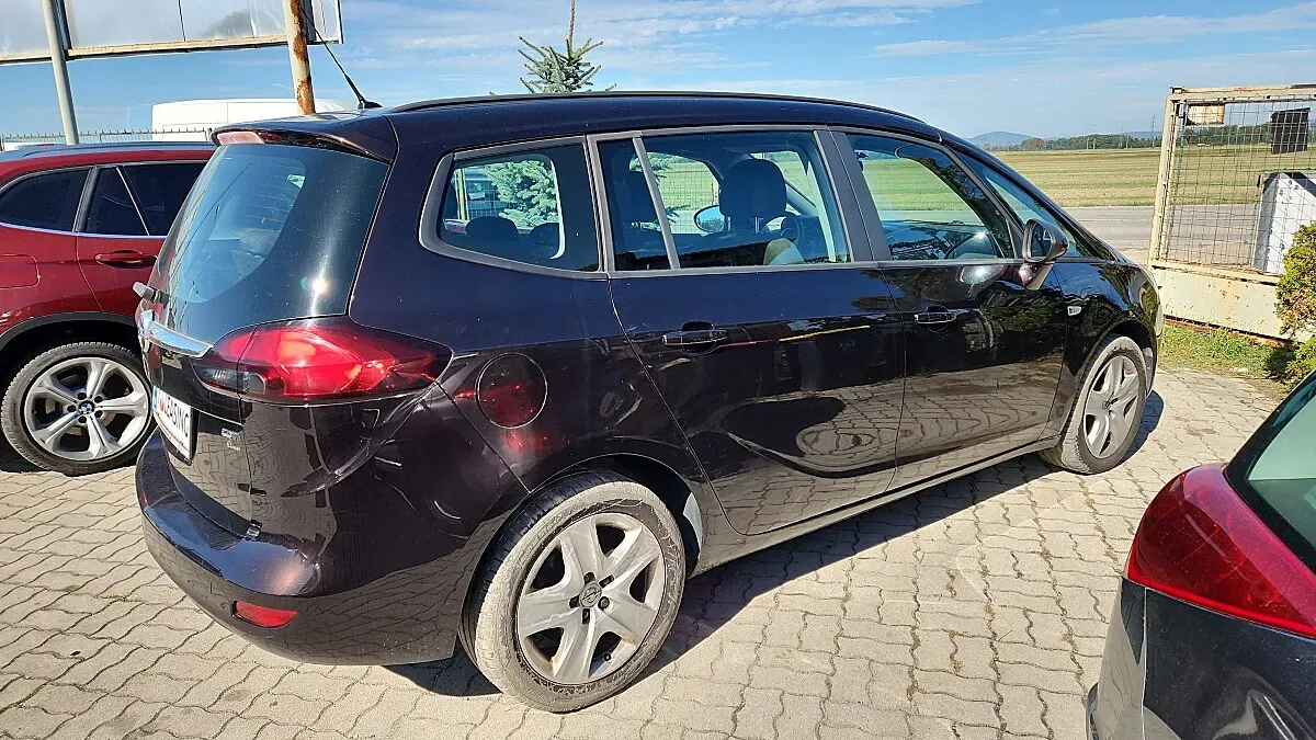 Opel Zafira Tourer 2012 photo 3