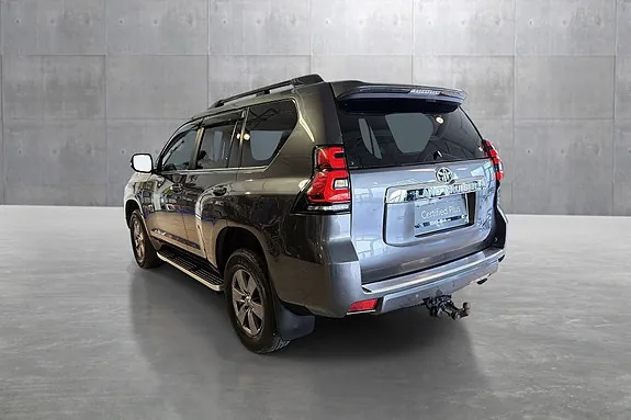 Toyota Land Cruiser 2022 photo 3