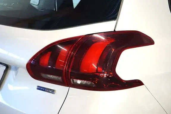 Peugeot 2008 2016 photo 5