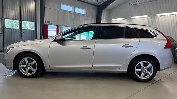 Volvo V60 2015 photo 5