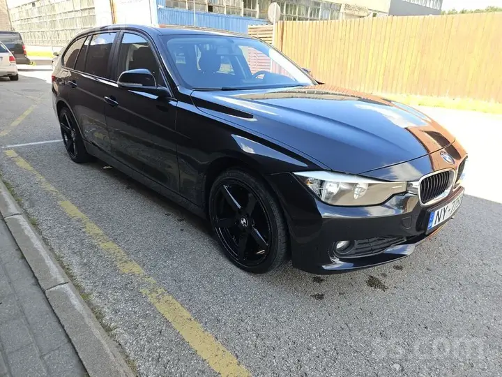 BMW 320 2014 photo 3