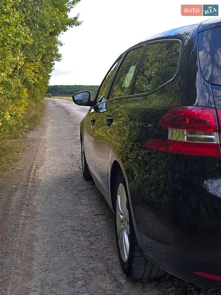 Peugeot 308 2015 photo 4
