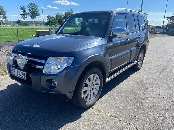 Mitsubishi Pajero 2008 photo 2