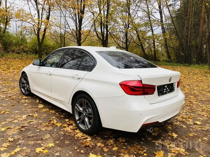 BMW 318 2017 photo 3