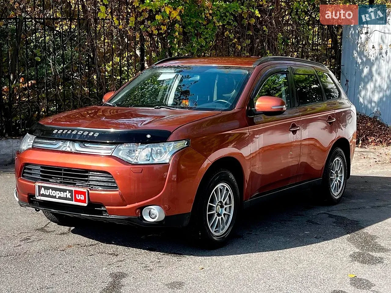 Mitsubishi Outlander 2012 photo 2