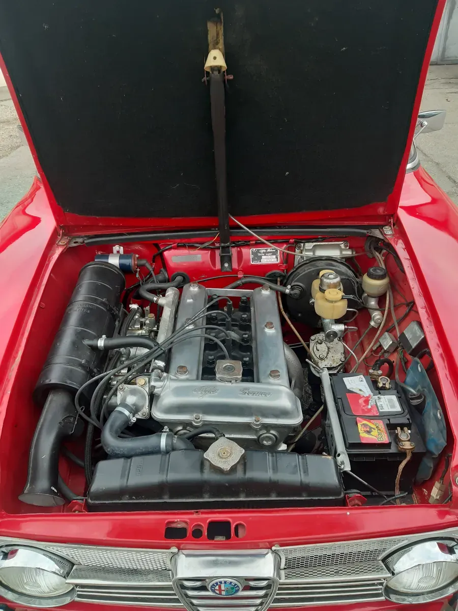 Alfa Romeo Giulia 1971 photo 2