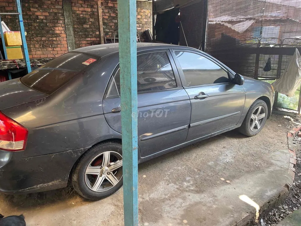 Kia Cerato 2007 photo 2