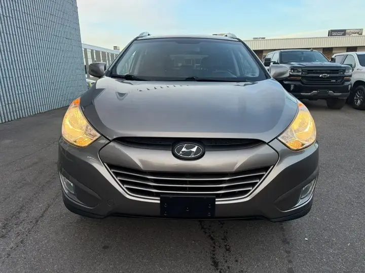 Hyundai Tucson 2012 photo 2