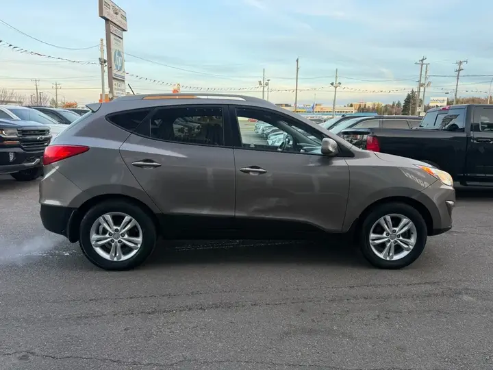 Hyundai Tucson 2012 photo 4