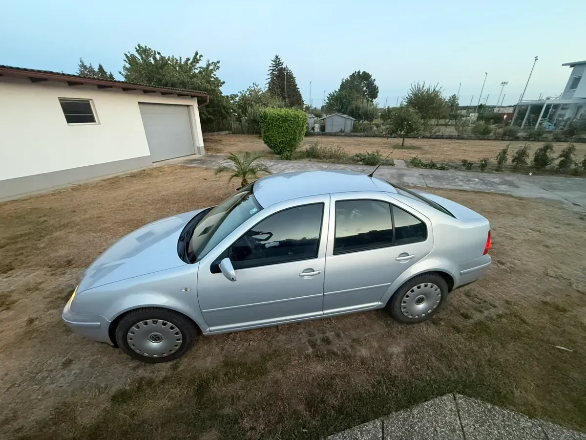Volkswagen Bora 1999 photo 3