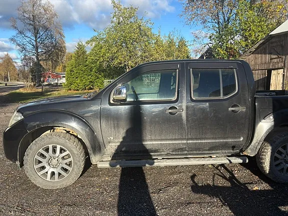 Nissan Navara 2011 photo 4