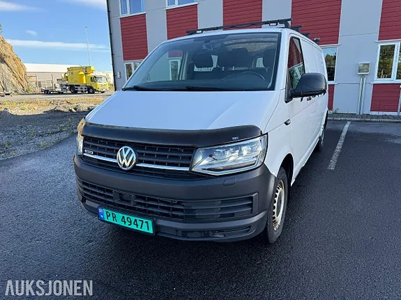 Volkswagen Transporter 2018 photo 2