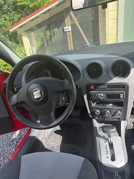 Seat Ibiza 2005 photo 3