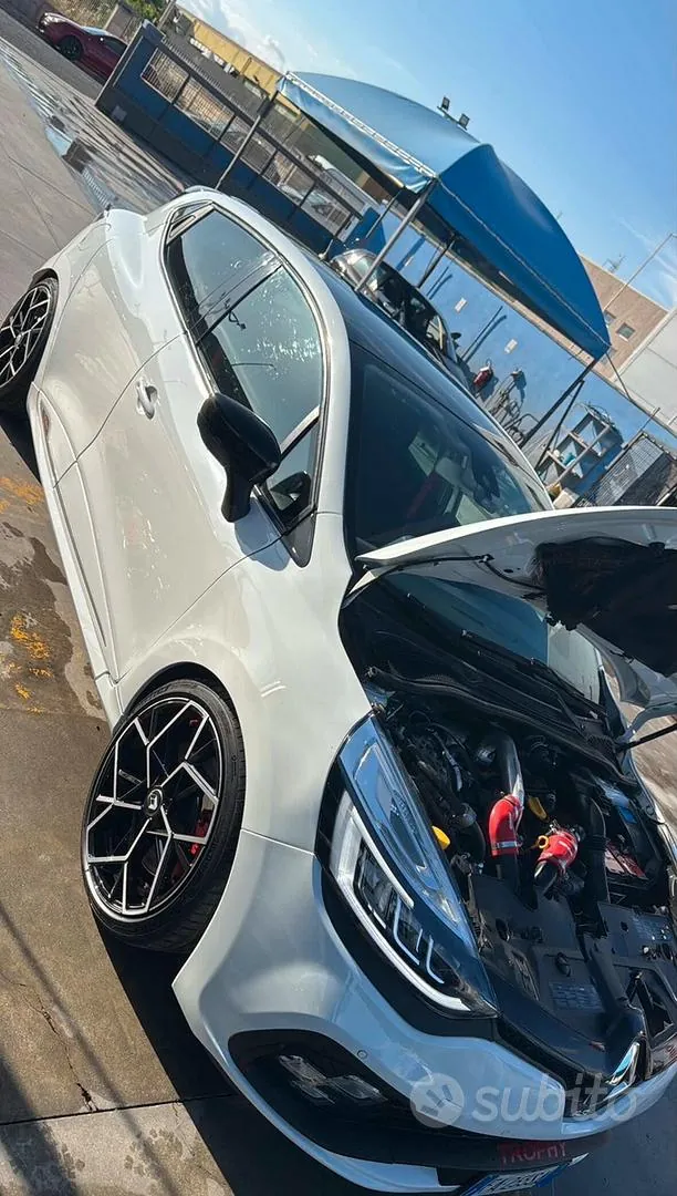 Renault Clio 2015 photo 2