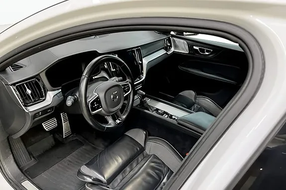 Volvo V60 2019 photo 5