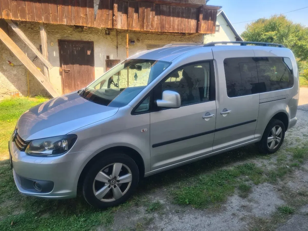Volkswagen Caddy 2011 photo 2