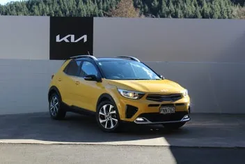 Kia Stonic 2022 photo 2