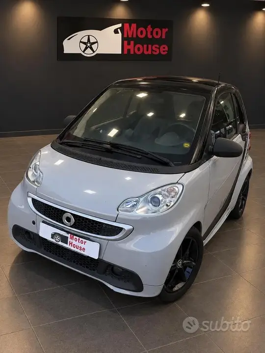 Smart Fortwo 2012 photo 2