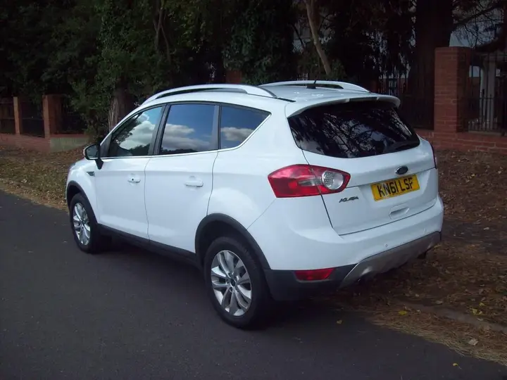Ford Kuga 2011 photo 5