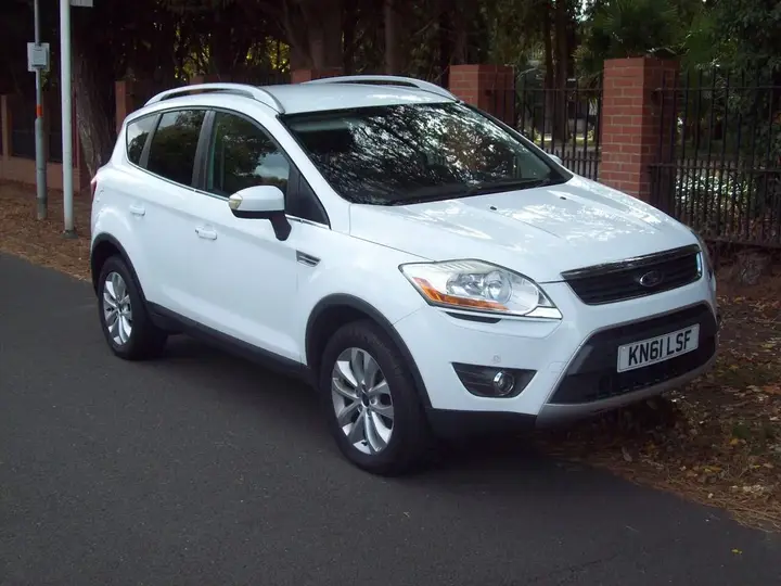 Ford Kuga 2011 photo 2