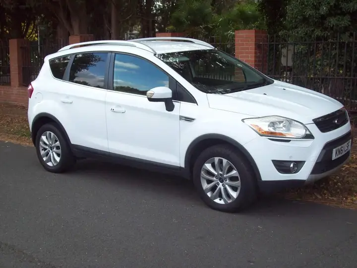 Ford Kuga 2011 photo 3