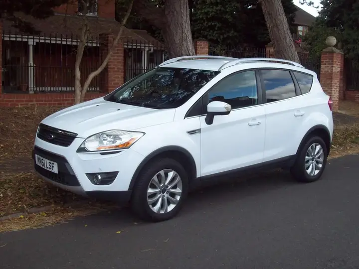 Ford Kuga 2011 photo 4
