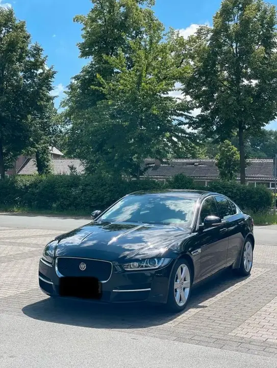 Jaguar Xe