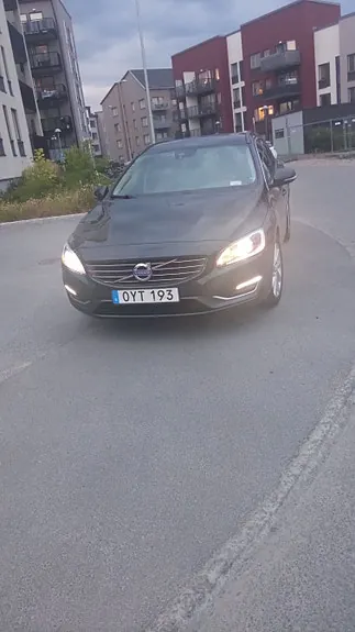 Volvo V60 2015 photo 3
