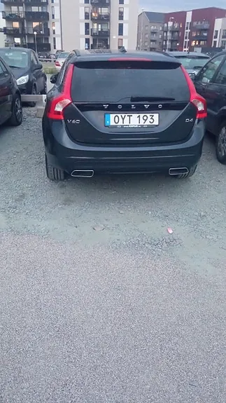 Volvo V60 2015 photo 2