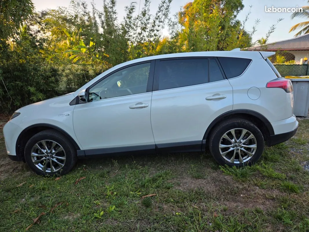 Toyota Rav4 2016 photo 3