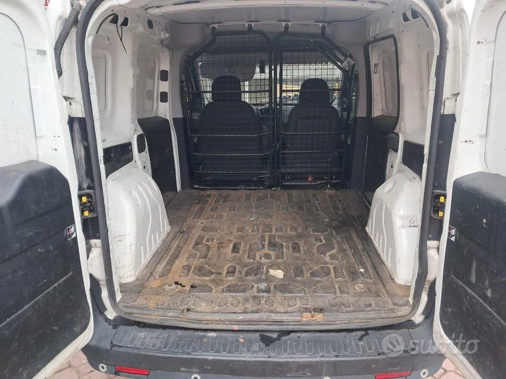 Opel Combo 2017 photo 2