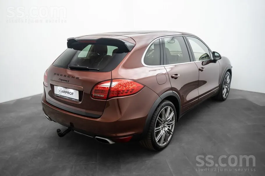 Porsche Cayenne 2010 photo 3
