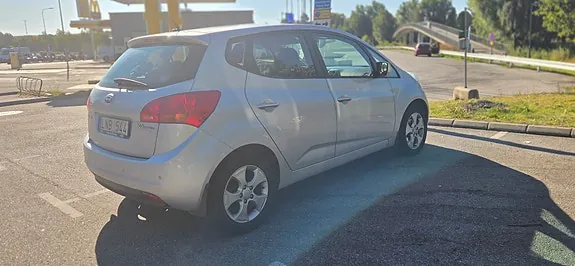 Kia Venga 2011 photo 3