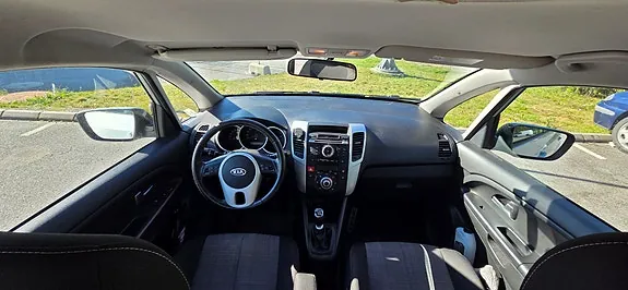 Kia Venga 2011 photo 4