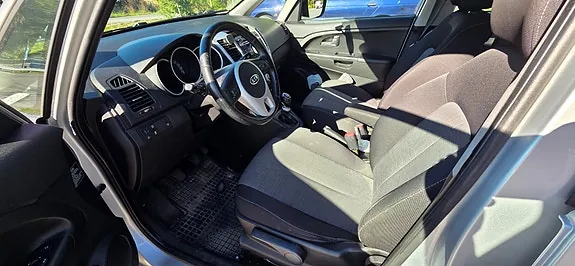 Kia Venga 2011 photo 5