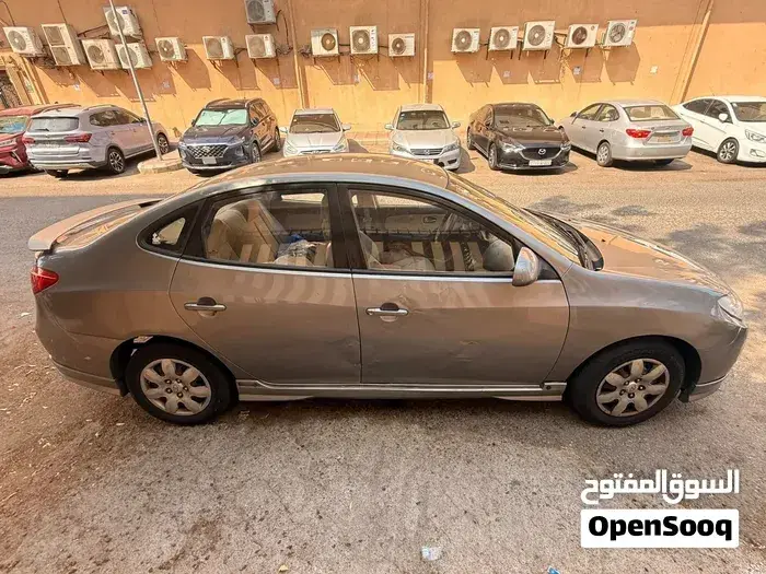 Hyundai Elantra 2011 photo 3