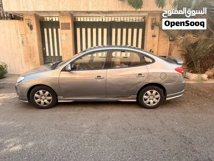 Hyundai Elantra 2011 photo 2