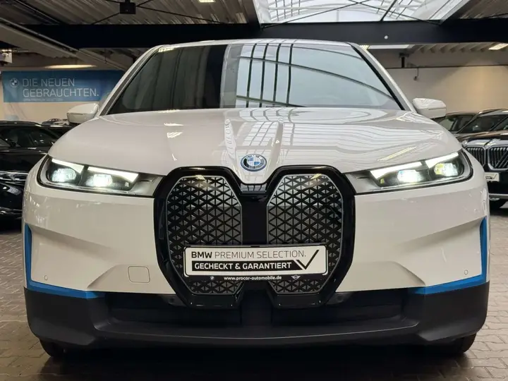 BMW Ix 2023 photo 3