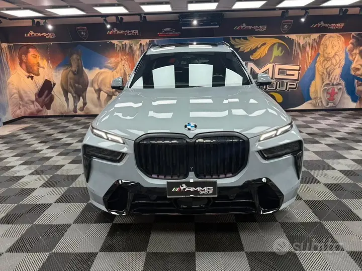 BMW X7 2023 photo 2