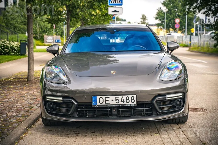 Porsche Panamera 2017 photo 2