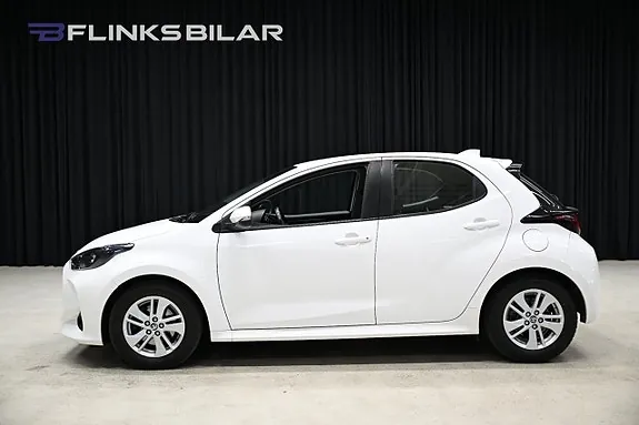 Toyota Yaris 2023 photo 2
