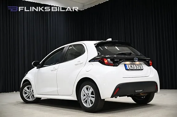 Toyota Yaris 2023 photo 3